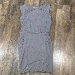 Elegant Sleeveless Gray Dress